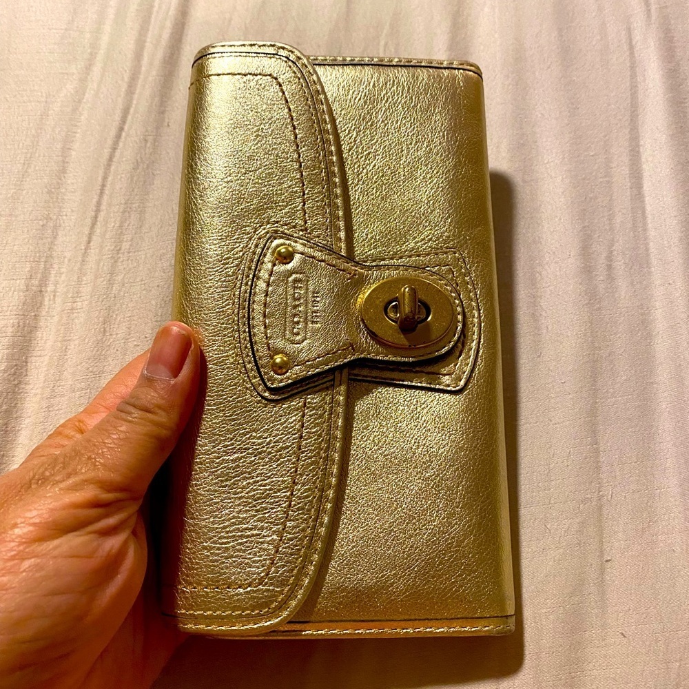 Coach Y2K Legacy Turnlock Wallet, Gold